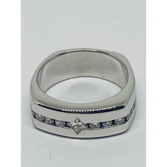 Mens Diamond Ring 14K White Gold Band8MM Wide. 14.2 Grams Size 9.5 .39TCW